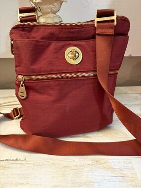 Baggallini Brick Red Turn-Lock Crossbody Bag